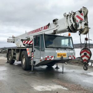 2002 Demag AC95