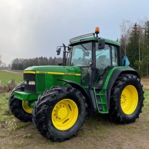 2001 John Deere 6910 S