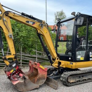 2013 CAT 302 mini digger