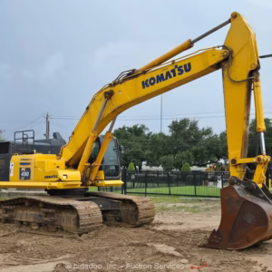 2020 Komatsu PC490LC-11