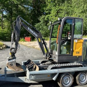 2020 Volvo EC18E + Trailer