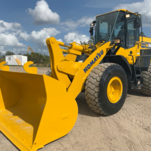 2020 Komatsu WA320-8