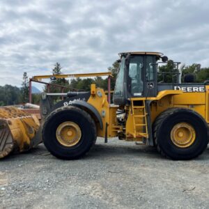 2013 John Deere 844K II